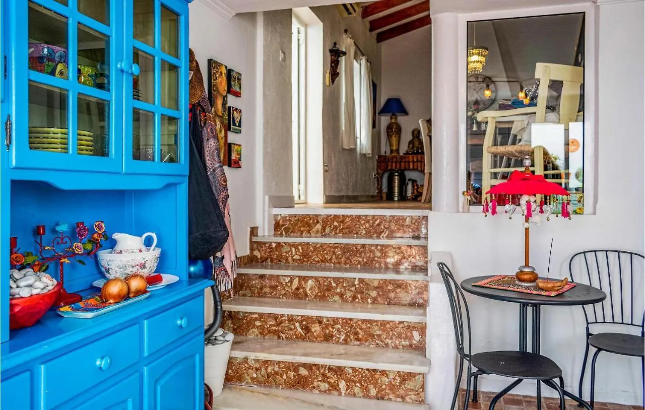 Stunning Home In Sayalonga