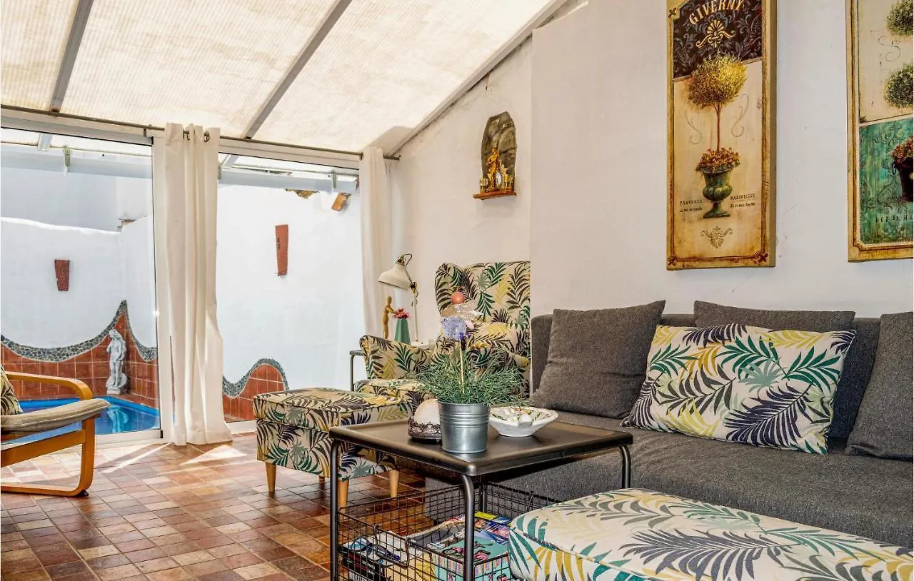 Stunning Home In Sayalonga