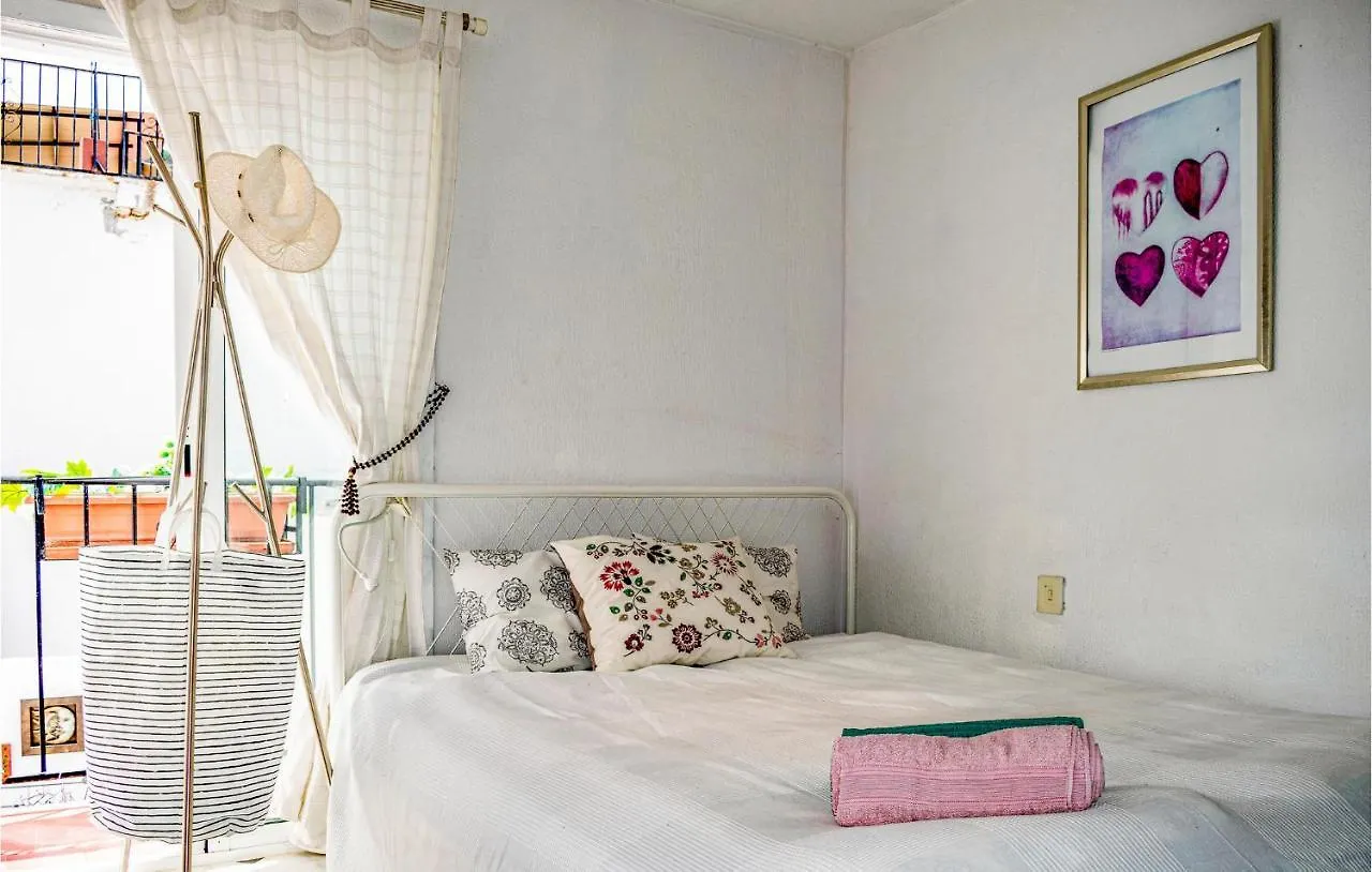 Stunning Home In Sayalonga